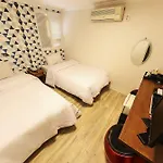 In Seoul Sinchon Goguma Hotel