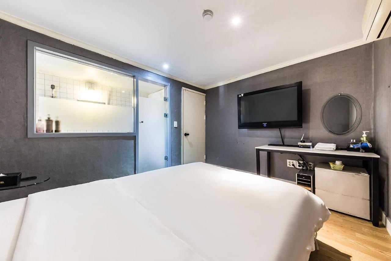 Motel In Sinchon Goguma